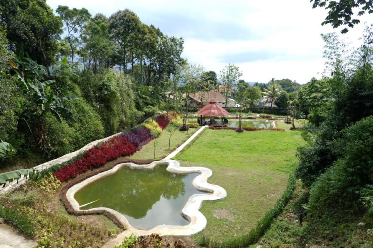 Taman Bukit Palem Resort Bogor Eksteriør billede
